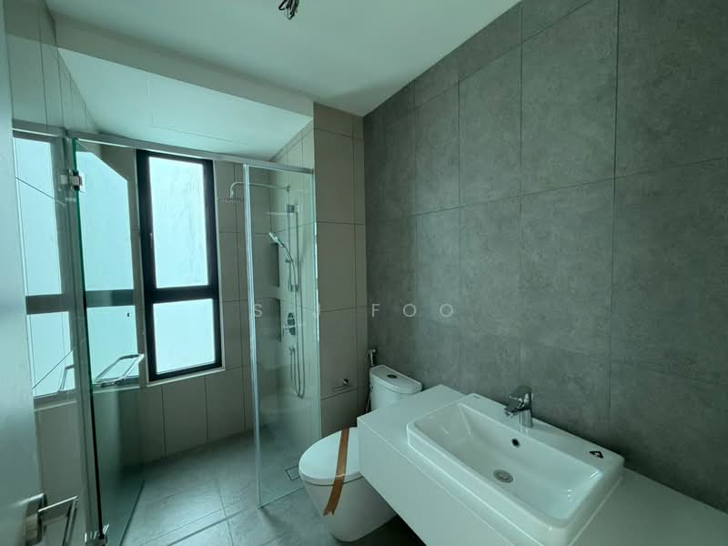 Kondominium untuk Dijual di Mezzo - S J Foo - Bathroom - PropertyGuru.com.my