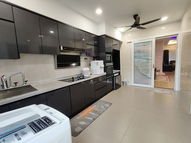 2-storey Terraced House for Sale in Klang (Selangor) - Liza AB - Kitchen - PropertyGuru.com.my