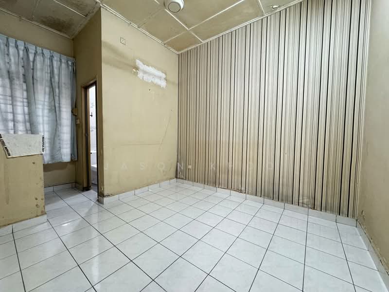 Terraced House for Sale in Taman Molek (Johor Bahru) - Jason Khoo - PropertyGuru.com.my