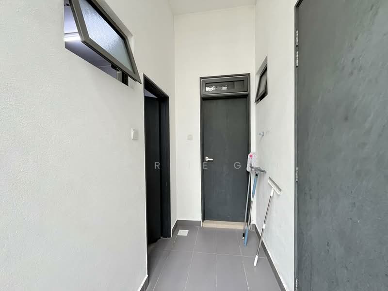 Semi-Detached House for Rent in Canary Garden (Klang) - Charlie Gan - Corridor - PropertyGuru.com.my