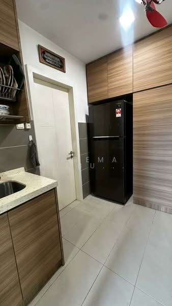 Servis Apartment untuk Dijual di The Potpourri - Zarema Kulbuzheva - Kitchen - PropertyGuru.com.my
