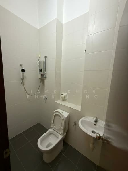 2-storey Terraced House for Sale in Seksyen U13 (Setia Alam) - Jack Khor Phor Jiing - Bathroom - PropertyGuru.com.my