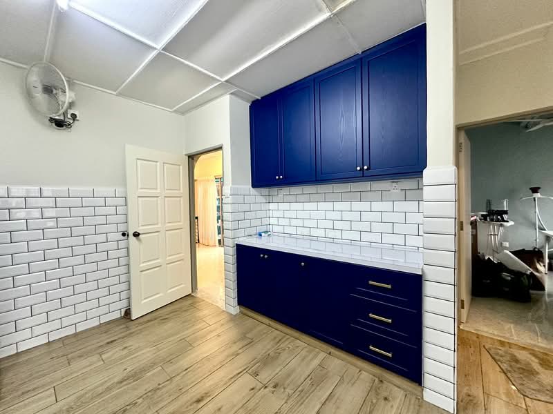 1-storey Terraced House for Sale in Taman Tun Dr Ismail (Kuala Lumpur) - Yin Peng . - Kitchen - PropertyGuru.com.my