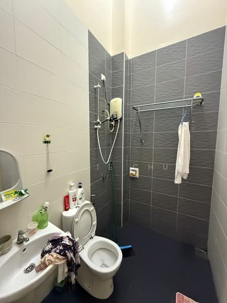 1-storey Terraced House for Sale in Bandar Putra (Kulai) - Peggie Chua - Bathroom - PropertyGuru.com.my
