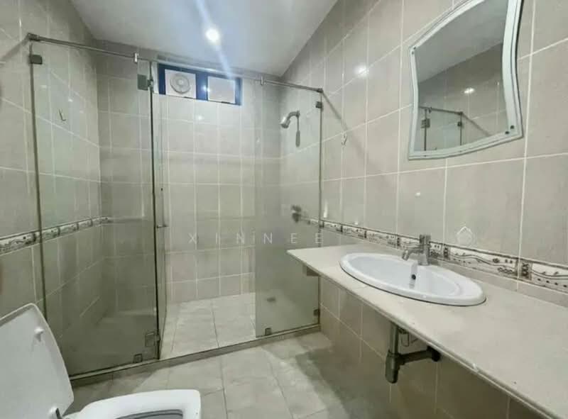 Rumah Berkembar untuk Dijual di Taman Lumba Kuda (Ayer Itam) - Xinnee . - Bathroom - PropertyGuru.com.my