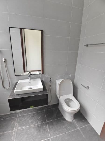 2-storey Terraced House for Sale in Puteri Harbour (Iskandar Puteri (Nusajaya)) - Ong Lih Shyan - Bathroom - PropertyGuru.com.my