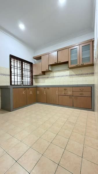 2-storey Terraced House for Sale in Taman Mutiara Rini (Skudai) - Karl Lim - Kitchen - PropertyGuru.com.my