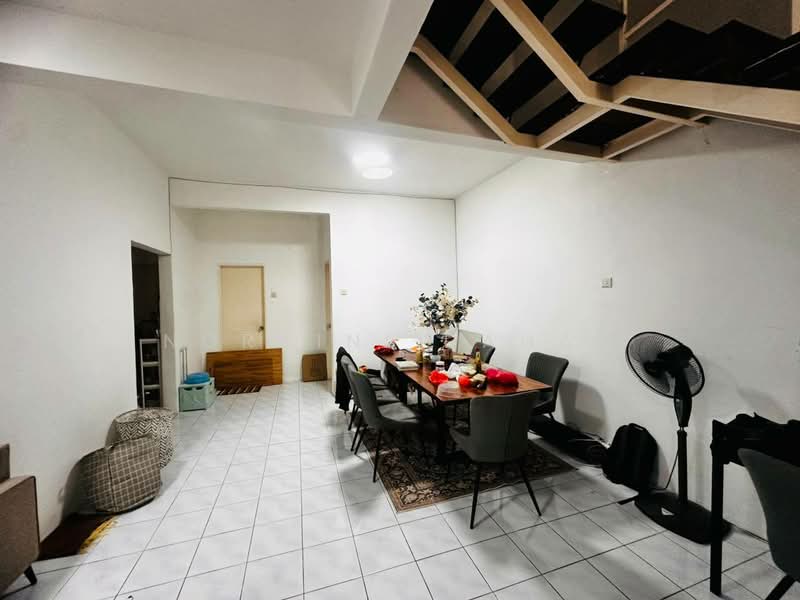 Rumah Teres 2 Tingkat untuk Dijual di Ukay Perdana (Ulu Kelang) - Noraini Dahan - Dining Room - PropertyGuru.com.my