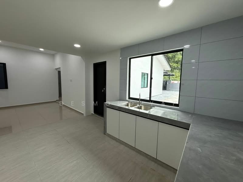 Rumah Berkembar untuk Dijual di Taman Daya (Johor Bahru) - Desmond Yap - Kitchen - PropertyGuru.com.my
