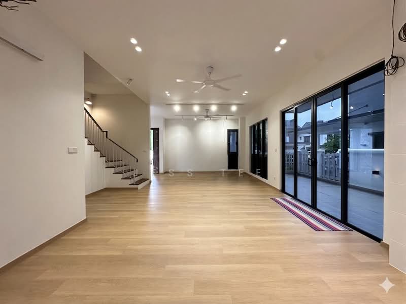 Semi-Detached House for Sale in Shah Alam (Selangor) - Jess Tee - Living Room - PropertyGuru.com.my