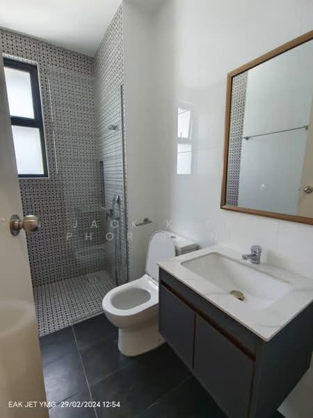 Semi-Detached House for Sale in Setia Alam (Selangor) - Jack Khor Phor Jiing - Bathroom - PropertyGuru.com.my