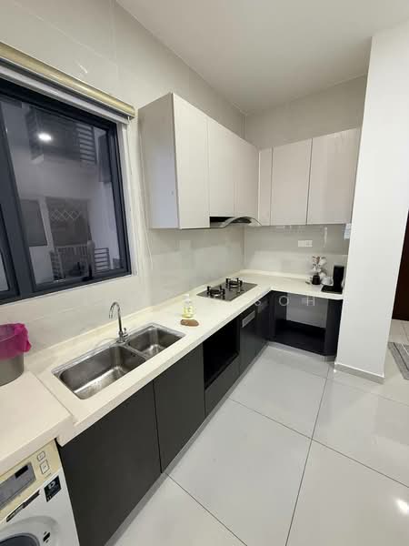 Condominium for Rent at Kings Bay @ Country Garden Danga Bay - Eldwin Soh - Kitchen - PropertyGuru.com.my