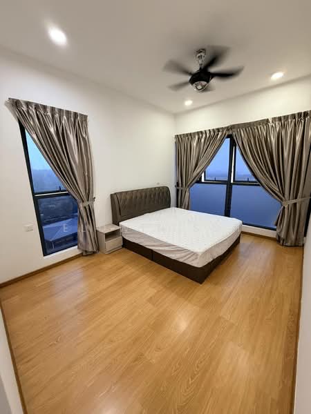 Condominium for Rent at Kings Bay @ Country Garden Danga Bay - Eldwin Soh - Bedroom - PropertyGuru.com.my