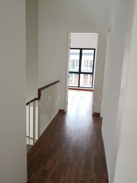 Semi-Detached House for Sale in Setia Alam (Selangor) - Jack Khor Phor Jiing - Corridor - PropertyGuru.com.my