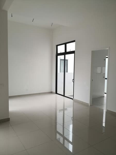 Semi-Detached House for Sale in Setia Alam (Selangor) - Jack Khor Phor Jiing - Living Room - PropertyGuru.com.my