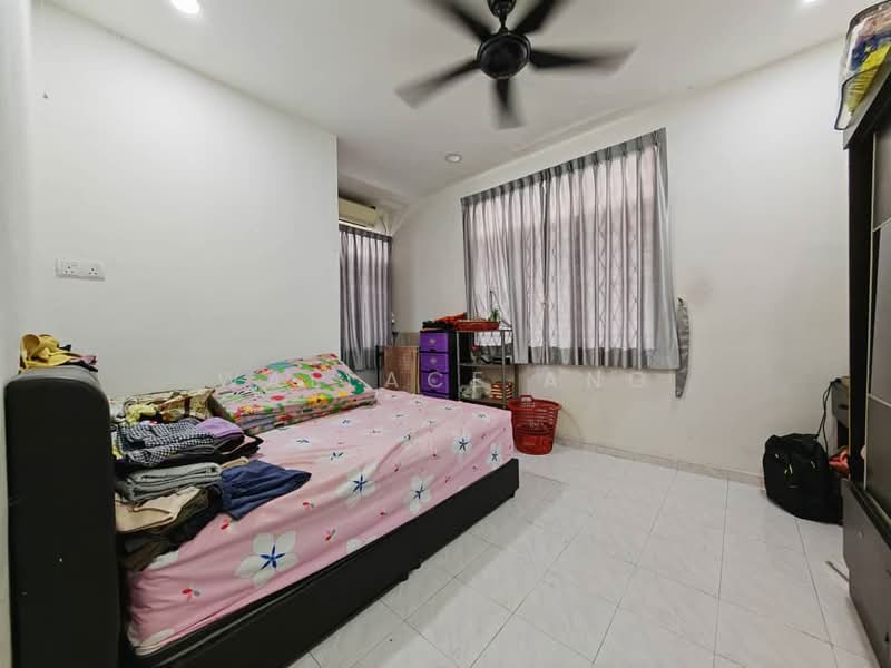 1-storey Terraced House for Sale in Taman Rinting (Masai) - Wallace Ang - Bedroom - PropertyGuru.com.my
