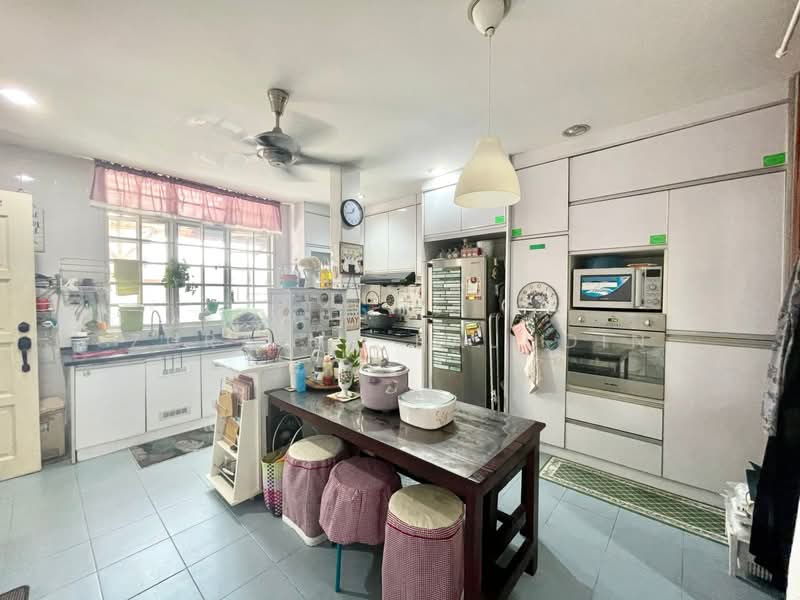 Rumah Banglo untuk Dijual di Taman Rasah Kemayan (Rasah) - Zuraina Rajudin - Kitchen - PropertyGuru.com.my
