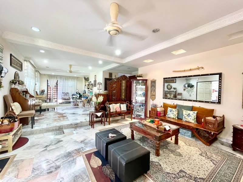 Rumah Banglo untuk Dijual di Taman Rasah Kemayan (Rasah) - Zuraina Rajudin - Living Room - PropertyGuru.com.my