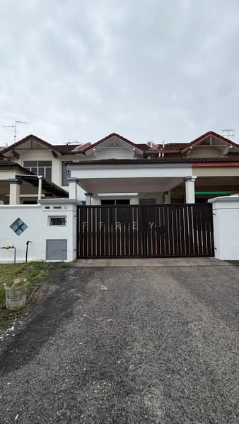 Rumah Teres untuk Dijual di Taman Mutiara Rini (Skudai) - Jaffrey . - PropertyGuru.com.my