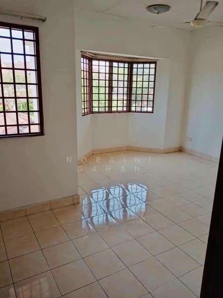 Rumah Teres 2 Tingkat untuk Dijual di U12, Taman Cahaya Alam (Shah Alam) - Noraini Dahan - Interior - PropertyGuru.com.my