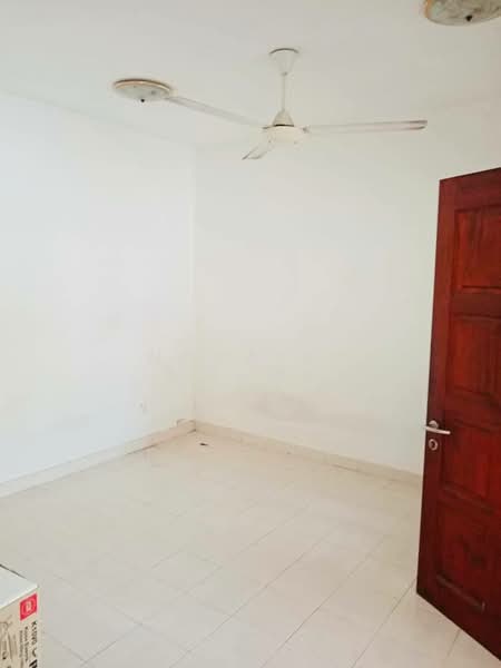 Rumah Teres 2 Tingkat untuk Dijual di U12, Taman Cahaya Alam (Shah Alam) - Noraini Dahan - Interior - PropertyGuru.com.my