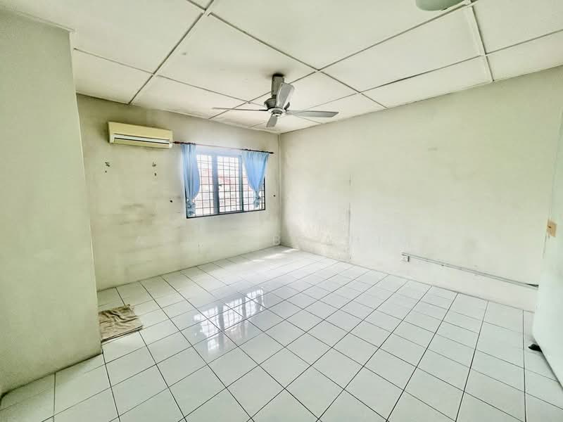 Rumah Bandar untuk Dijual di Taman Impian Indah (Sungai Buloh) - Azli Ibrahim - Interior - PropertyGuru.com.my