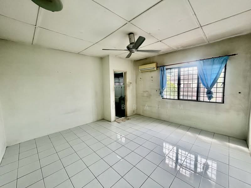 Rumah Bandar untuk Dijual di Taman Impian Indah (Sungai Buloh) - Azli Ibrahim - Interior - PropertyGuru.com.my
