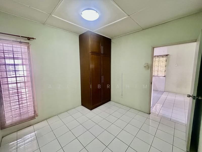Rumah Bandar untuk Dijual di Taman Impian Indah (Sungai Buloh) - Azli Ibrahim - Bedroom - PropertyGuru.com.my