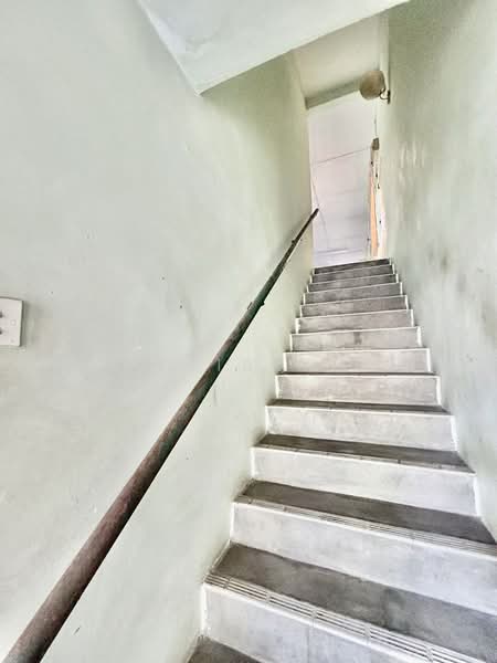 Rumah Bandar untuk Dijual di Taman Impian Indah (Sungai Buloh) - Azli Ibrahim - Corridor - PropertyGuru.com.my