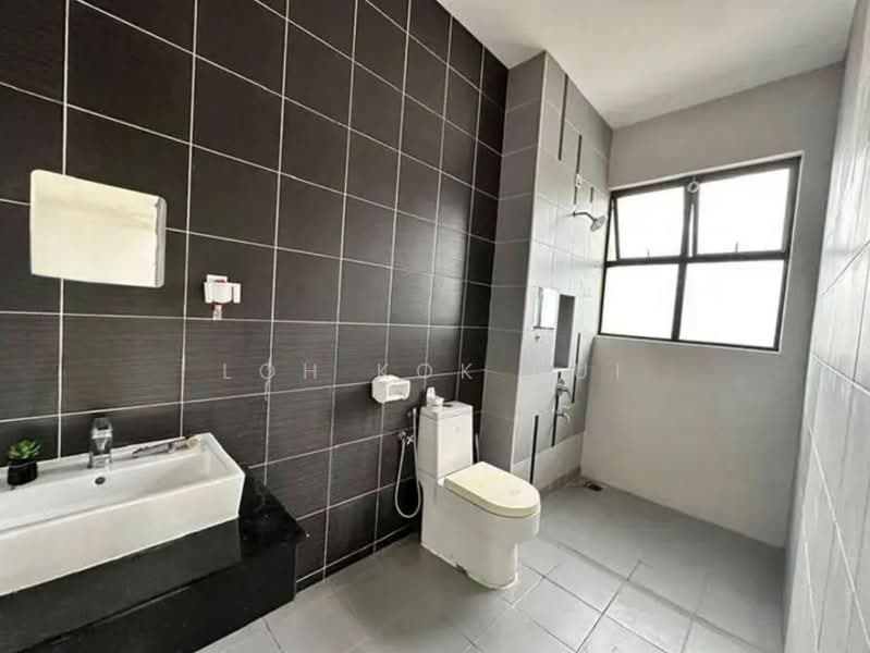 Semi-Detached House for Sale in Taman Nusa Idaman (Iskandar Puteri (Nusajaya)) - Loh Kok Hui - Bathroom - PropertyGuru.com.my
