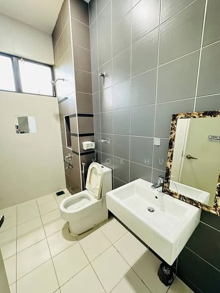 Semi-Detached House for Sale in Taman Nusa Idaman (Iskandar Puteri (Nusajaya)) - Loh Kok Hui - Bathroom - PropertyGuru.com.my