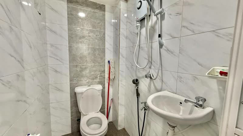 Rumah Kluster untuk Dijual di Shah Alam (Selangor) - Noraini Dahan - Bathroom - PropertyGuru.com.my