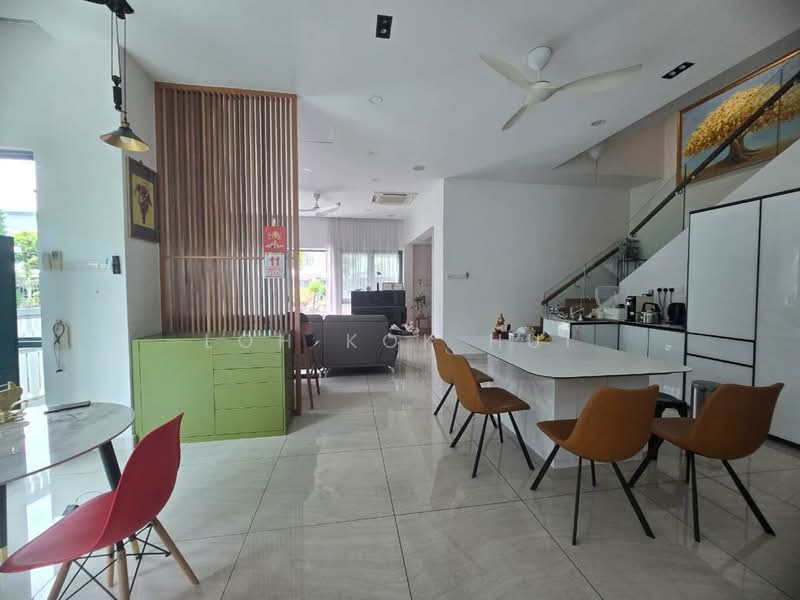 Semi-Detached House for Sale in Taman Molek (Johor Bahru) - Loh Kok Hui - PropertyGuru.com.my