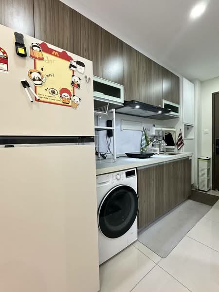Service Residence for Rent at Country Garden Central Park - Eldwin Soh - Kitchen - PropertyGuru.com.my