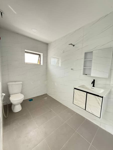 Rumah Berkembar untuk Dijual di Kampung Bahru (Johor Bahru) - Karl Lim - Bathroom - PropertyGuru.com.my