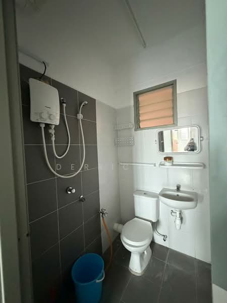 Apartment for Rent at The Rise Collection 2 - Derrick . - Bathroom - PropertyGuru.com.my