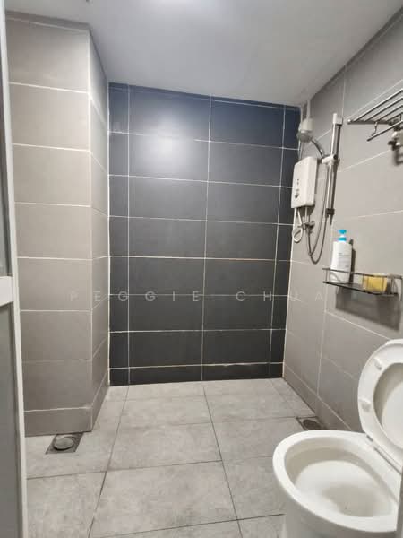Kondominium untuk Dijual di Country Tower Condominium - Peggie Chua - Bathroom - PropertyGuru.com.my