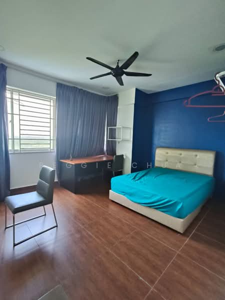 Kondominium untuk Dijual di Country Tower Condominium - Peggie Chua - Bedroom - PropertyGuru.com.my