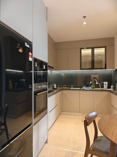 Servis Apartment untuk Disewa di Marriott Residence @ Gurney - Derrick . - Kitchen - PropertyGuru.com.my