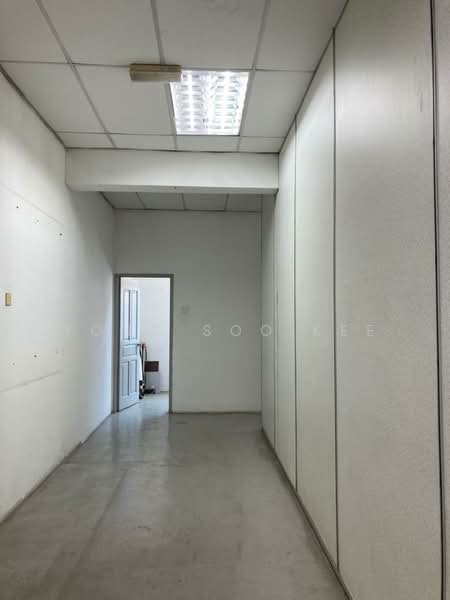 Office for Rent in Taman Segar (Butterworth) - Yong Soo Kee - Corridor - PropertyGuru.com.my