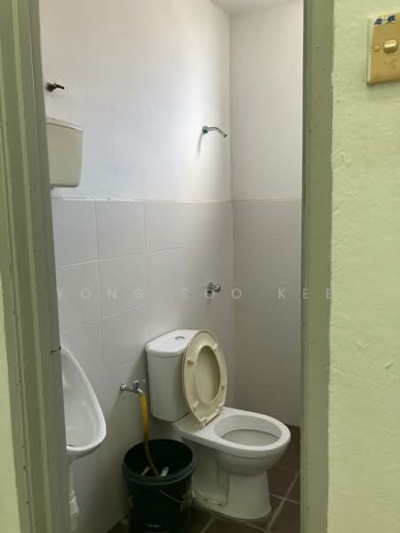 Office for Rent in Taman Segar (Butterworth) - Yong Soo Kee - Bathroom - PropertyGuru.com.my