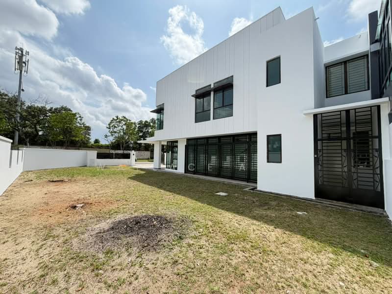 Cluster House for Sale in Taman Adda Heights (Tebrau) - Wallace Ang - Exterior - PropertyGuru.com.my