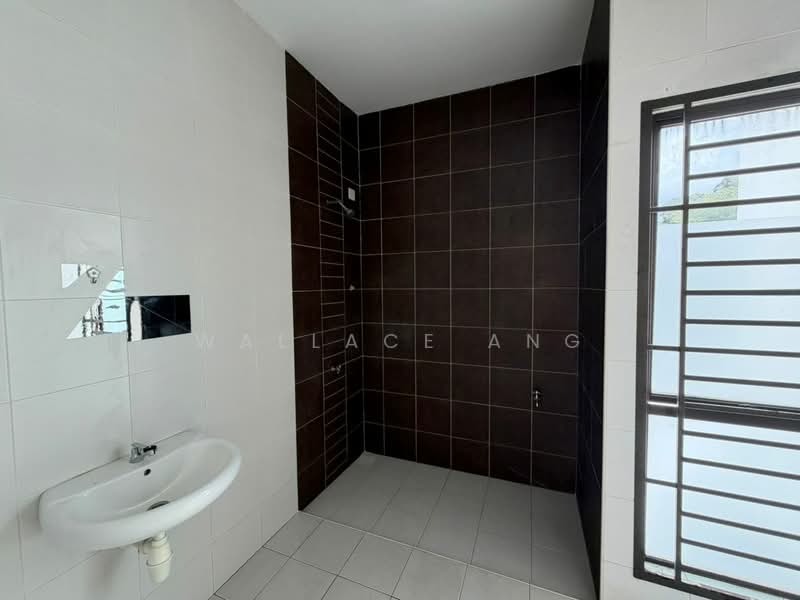 Cluster House for Sale in Taman Adda Heights (Tebrau) - Wallace Ang - Bathroom - PropertyGuru.com.my