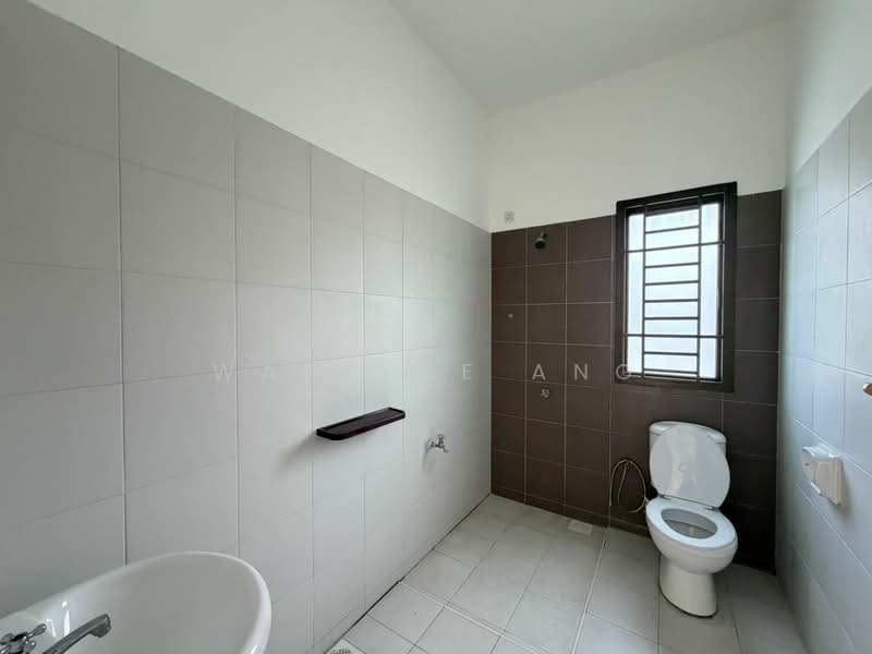 Cluster House for Sale in Taman Adda Heights (Tebrau) - Wallace Ang - Bathroom - PropertyGuru.com.my