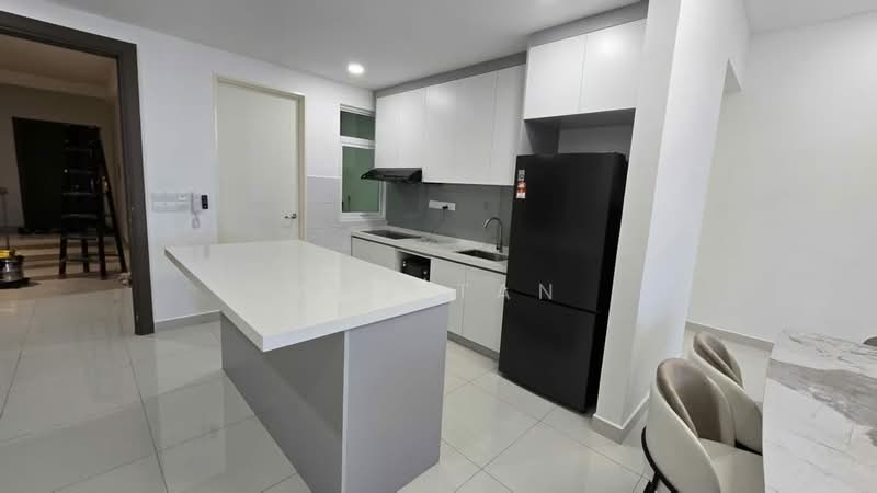 Kondominium untuk Disewa di Ferringhi Residence 2 - Amy Tan - Kitchen - PropertyGuru.com.my
