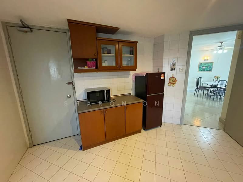 Condominium for Sale at The Straits View Condominium - Sharon Ong - Kitchen - PropertyGuru.com.my