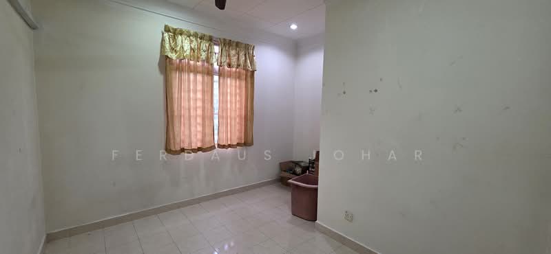 Rumah Bandar untuk Dijual di Taman Seri Pristana (Ijok) - Ferdaus Johar - PropertyGuru.com.my
