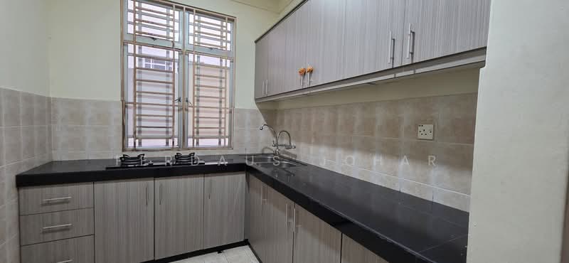 Rumah Bandar untuk Dijual di Taman Seri Pristana (Ijok) - Ferdaus Johar - PropertyGuru.com.my