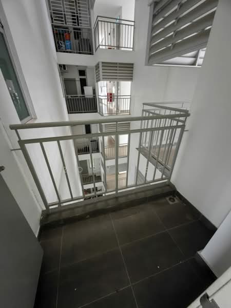 Pangsapuri untuk Dijual di D'Lagoon Luxury Apartment - Zoey Lee - Corridor - PropertyGuru.com.my