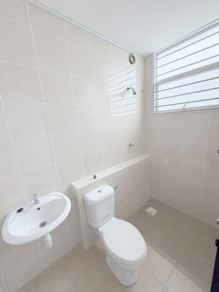 Rumah Teres 2 Tingkat untuk Disewa di Kajang (Selangor) - Calvin Kok - Bathroom - PropertyGuru.com.my